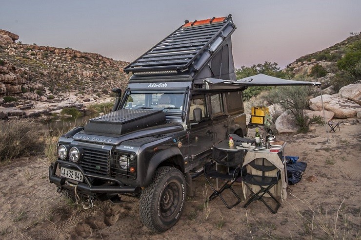 Land-Rover-Icarus-Rooftop-Camper-by-Alu-Cab-7